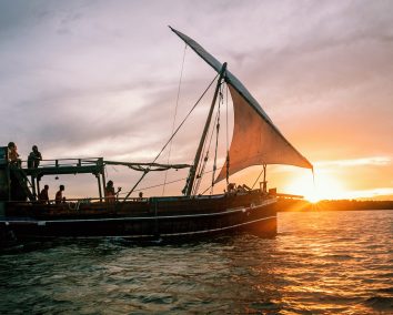 Sundowner Dhow Cruise at Mida Creek